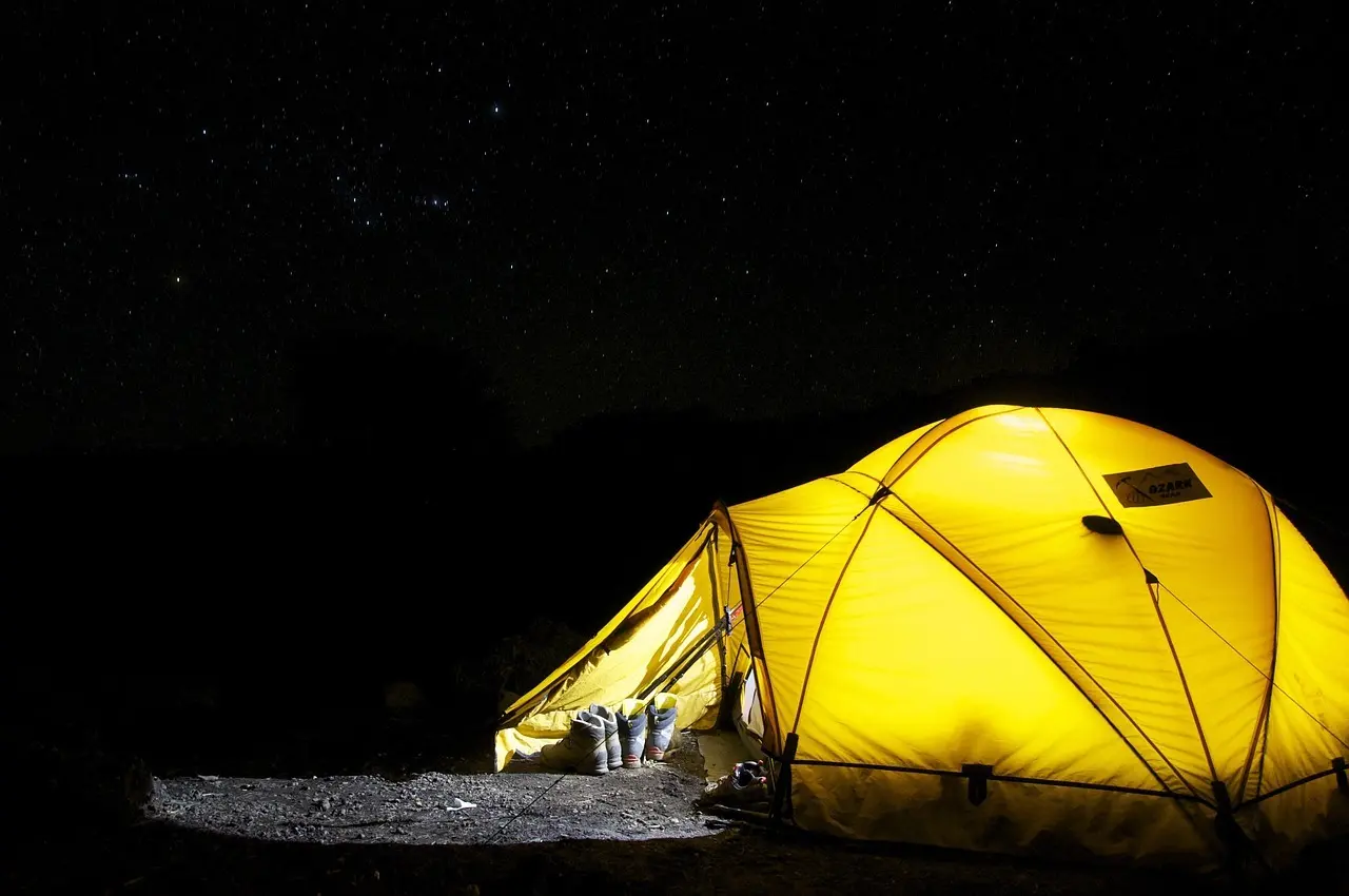 12 tips til camping med små børn på kolde nætter