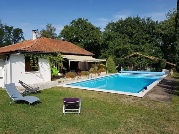 Ferie ved Vesterhavet med natur, oplevelser og sommerhus med pool