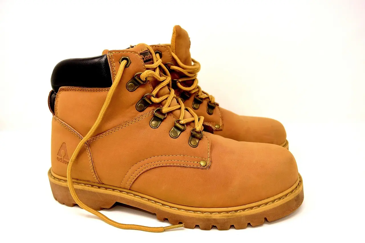 Sådan tilpasser du indlægssåler til vandrestøvler